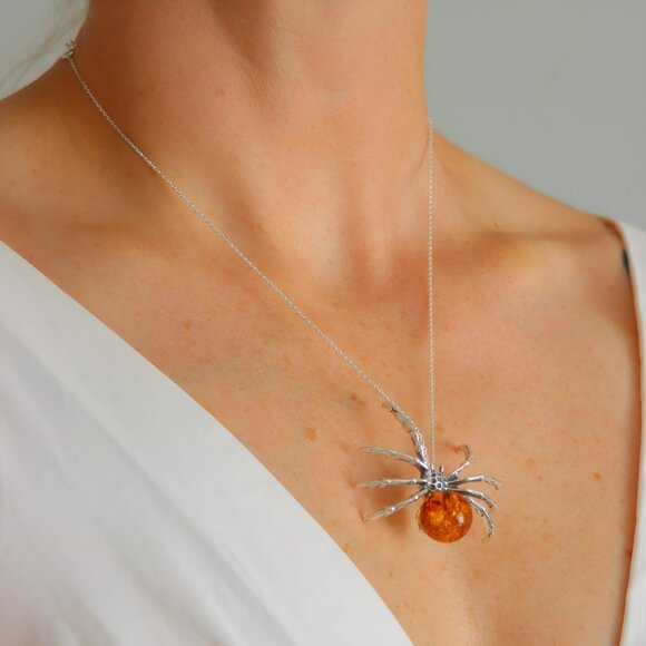 Baltic Amber Spider Necklace in 925 Sterling Silver - Picture 6 of 7